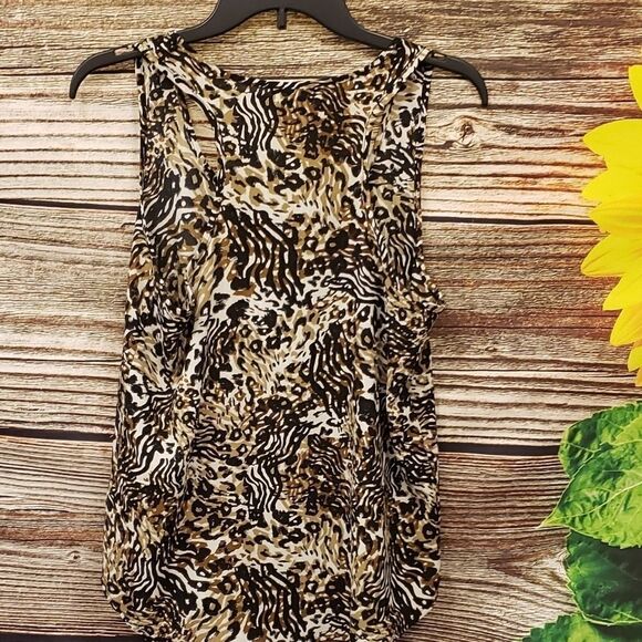 Foreverā21āanimalĀ printāSleevelessātopāSizeāsmall - Picture 6 of 6